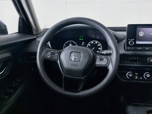 Used 2025 Honda HR-V LX image 17