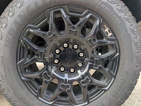 New 2026 GMC Hummer EV SUV AWD/4WD image 6