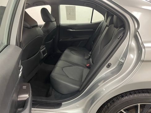 Used 2024 Toyota Camry SE image 15