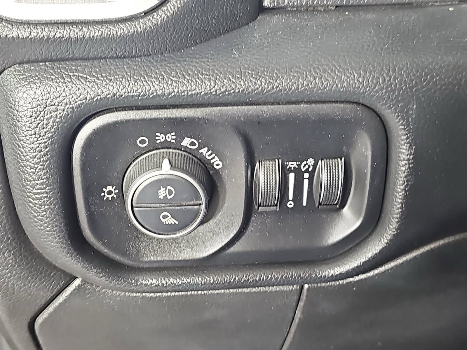 Used 2019 RAM 2500 Laramie AWD/4WD image 21