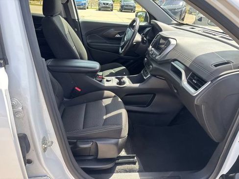 Used 2024 GMC Terrain SLE FWD image 21