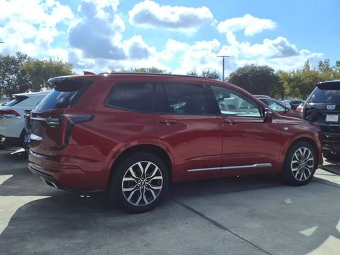 Used 2021 Cadillac XT6 Sport AWD/4WD image 4