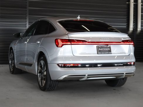Used 2022 Audi e-tron Premium image 2