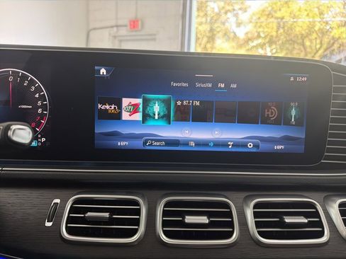 New 2026 Mercedes-Benz GLE 450e 4MATIC image 35