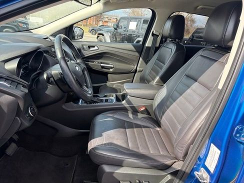 Used 2017 Ford Escape Titanium image 11
