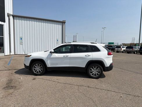 Used 2018 Jeep Cherokee Limited w/ Trailer Tow Group AWD/4WD image 7