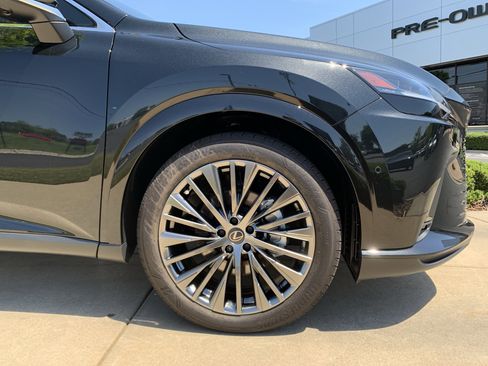 Used 2026 Lexus RX 450h AWD w/ Convenience Package image 13
