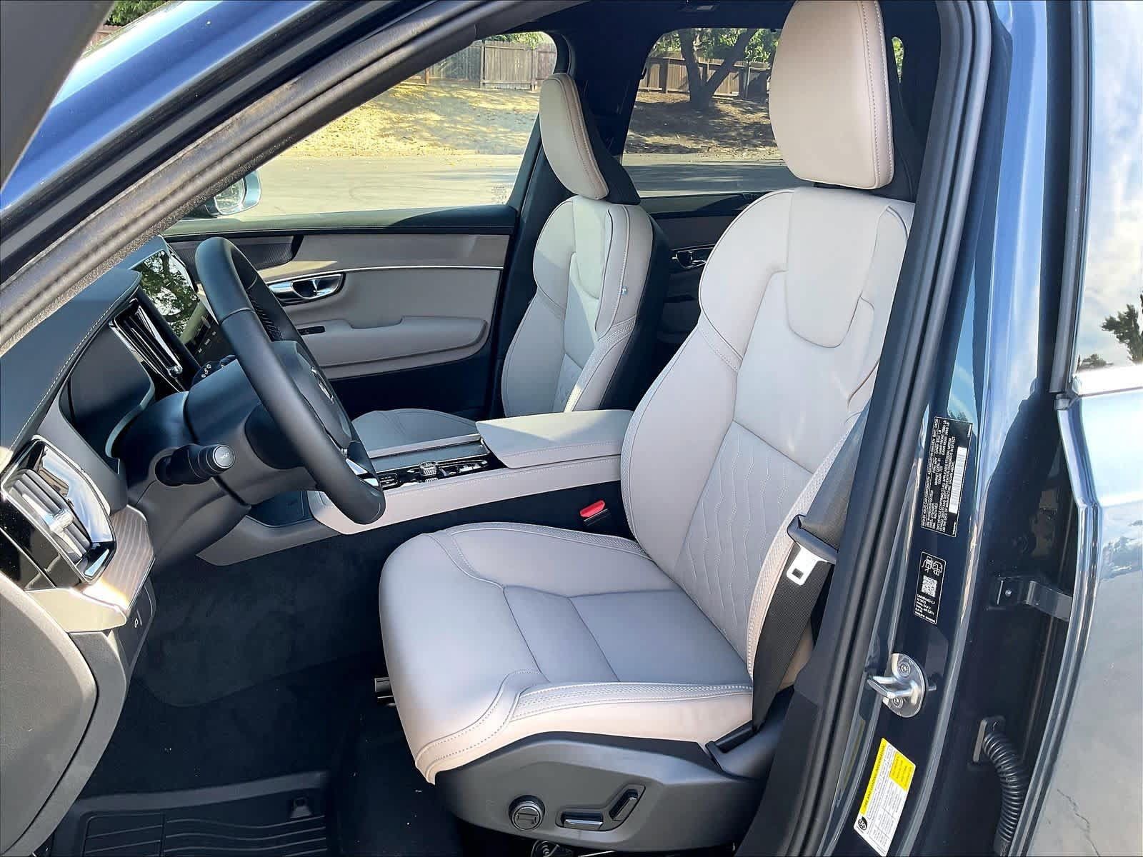 New 2027 Volvo XC90 B6 Plus AWD/4WD image 11