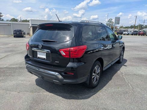 Used 2018 Nissan Pathfinder S AWD/4WD image 4