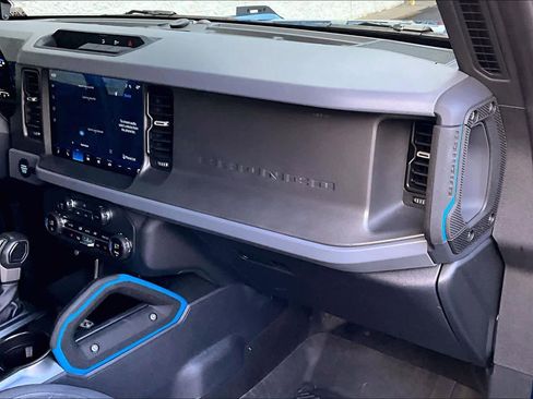 Used 2024 Ford Bronco Big Bend image 16