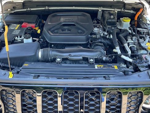 Used 2023 Jeep Wrangler Unlimited w/ Cold Weather Group AWD/4WD image 9
