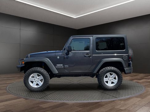 Used 2017 Jeep Wrangler Sport w/ Quick Order Package 23S AWD/4WD image 5