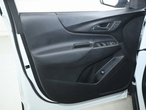 Used 2024 Chevrolet Equinox LT FWD image 15
