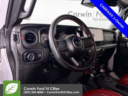 Used 2024 Jeep Wrangler Unlimited Rubicon 392 AWD/4WD image 3