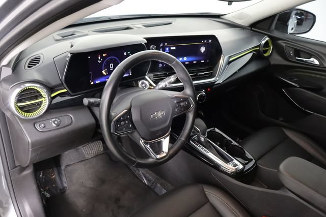 Used 2025 Chevrolet Trax ACTIV w/ Driver Confidence Package FWD image 24