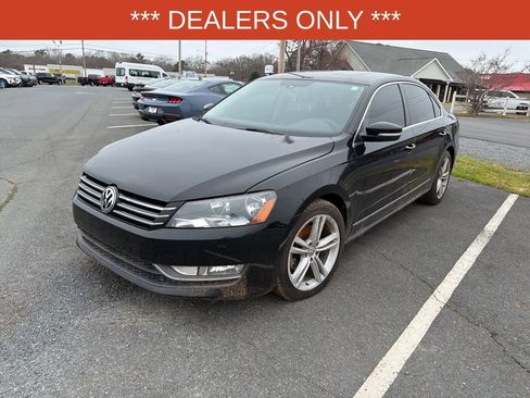 Used 2015 Volkswagen Passat 1.8T SE image 1