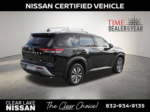 Certified 2025 Nissan Pathfinder SL FWD image 8