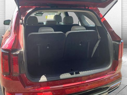 Used 2022 Kia Sorento S FWD image 4