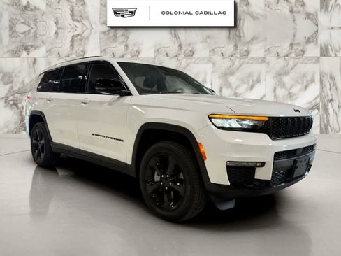 Used 2025 Jeep Grand Cherokee L Limited w/ Black Appearance Package image 7