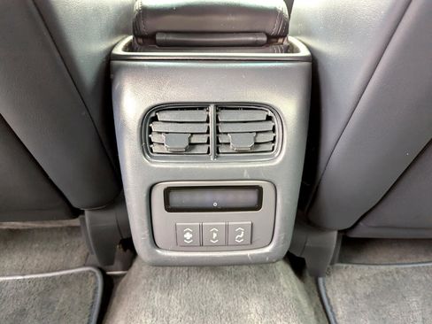 Used 2007 Cadillac DTS image 33