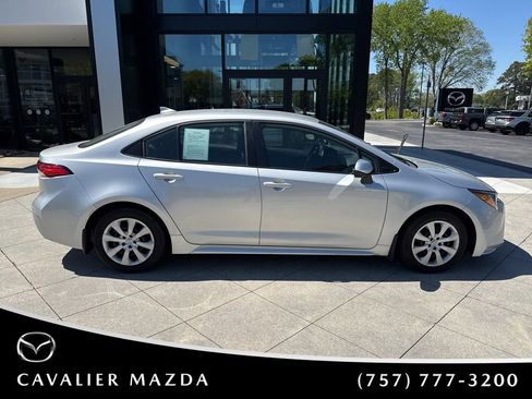 Used 2025 Toyota Corolla LE image 4