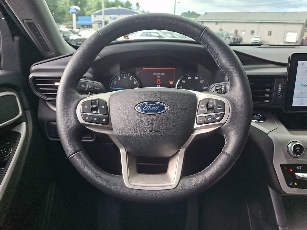 Used 2020 Ford Explorer XLT AWD/4WD image 19