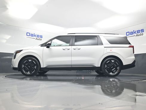 New 2026 Kia Carnival EX FWD image 43