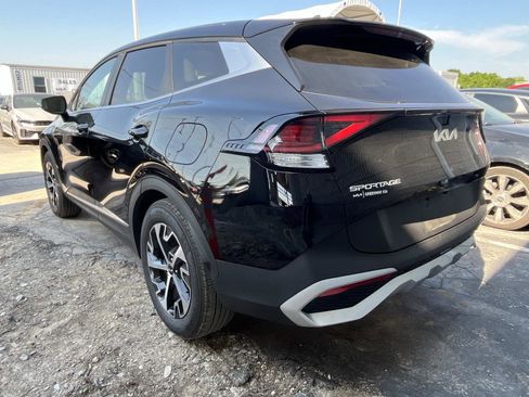 Used 2024 Kia Sportage EX FWD image 4