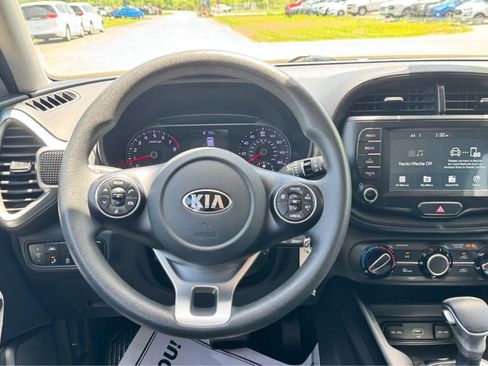 Used 2021 Kia Soul S FWD image 38