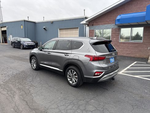 Used 2020 Hyundai Santa Fe SEL w/ Convenience + Premium Package image 4