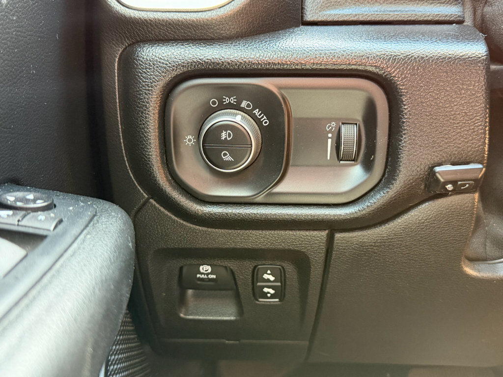 Used 2019 RAM 1500 Limited AWD/4WD image 25