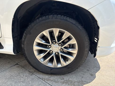 Used 2018 Lexus GX 460 Luxury AWD/4WD image 13