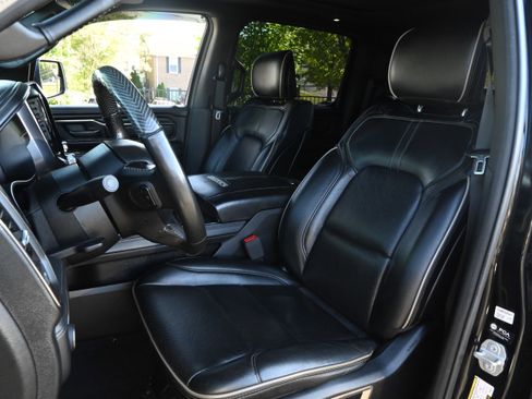 Used 2021 RAM 1500 Limited w/ Body Color Bumper Group image 6