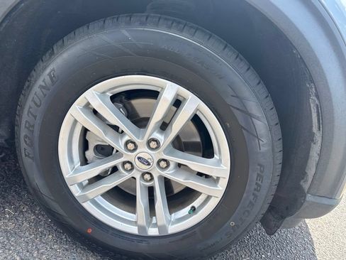 Certified 2023 Ford Explorer XLT RWD image 8