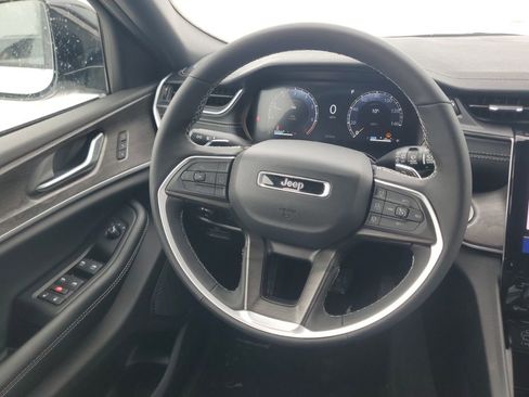 New 2025 Jeep Grand Cherokee L Limited AWD/4WD image 7