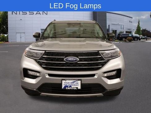Used 2024 Ford Explorer XLT w/ Equipment Group 202A image 7
