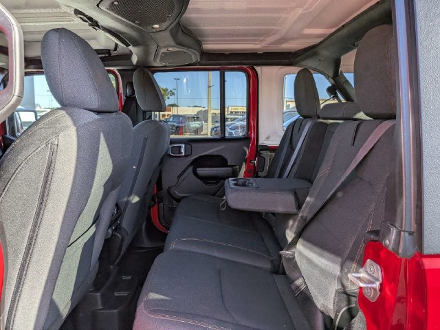 Used 2024 Jeep Wrangler Unlimited AWD/4WD image 11