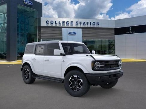 New 2025 Ford Bronco Outer Banks image 7