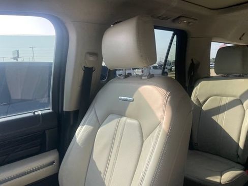 Used 2019 Ford Expedition Max Platinum AWD/4WD image 7
