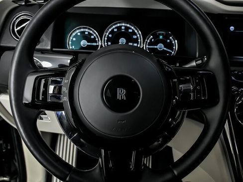 Used 2021 Rolls-Royce Cullinan AWD/4WD image 31
