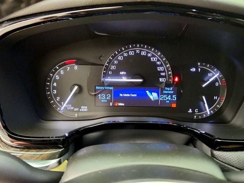 Used 2019 Cadillac XT5 FWD image 14