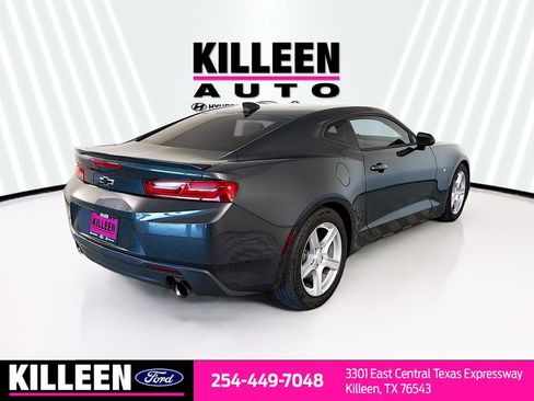 Used 2016 Chevrolet Camaro LT image 8