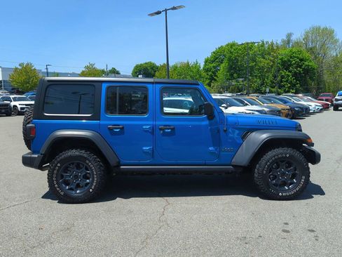 Used 2023 Jeep Wrangler Unlimited w/ Cold Weather Group AWD/4WD image 7