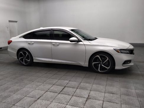 Used 2018 Honda Accord Sport image 11