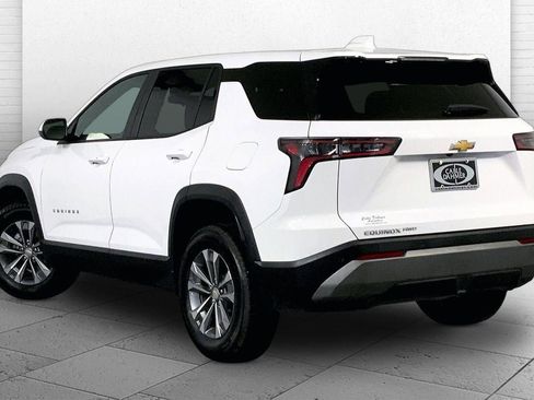 Used 2025 Chevrolet Equinox LT image 11