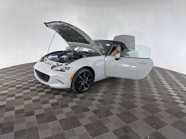 New 2026 MAZDA MX-5 Miata Grand Touring w/ Weather Package RWD image 12