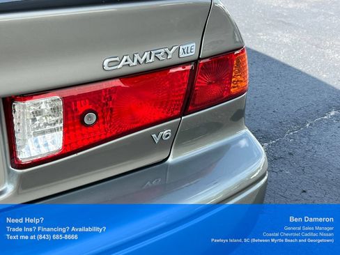 Used 2000 Toyota Camry XLE w/ Value Pkg 2 FWD image 17
