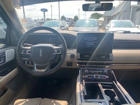 Used 2023 Lincoln Navigator L Reserve AWD/4WD image 14