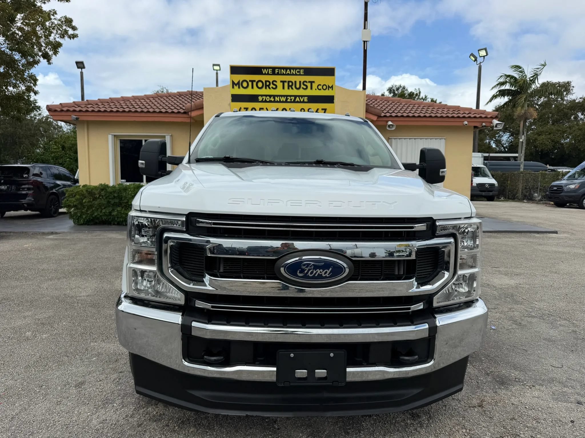 Used 2022 Ford F350 4x4 Crew Cab XLT image 8