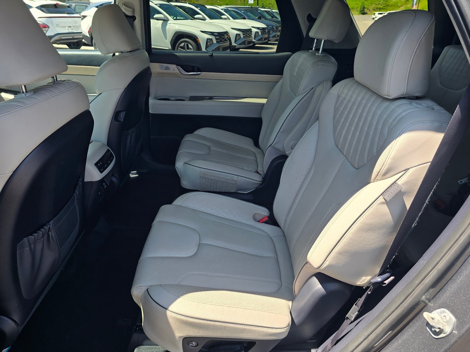 Used 2024 Hyundai Palisade Limited AWD/4WD image 12